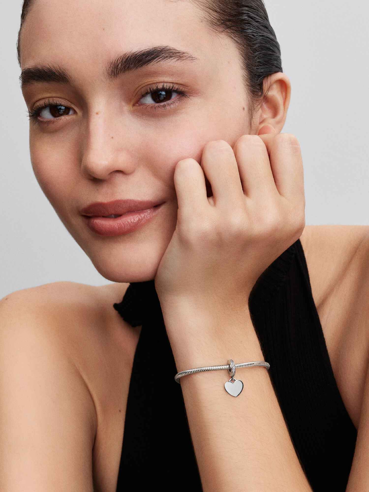 2025Q3E_collection_moments_go_ac_tp_pdp_model_besteller_17_RGB_High_3x4