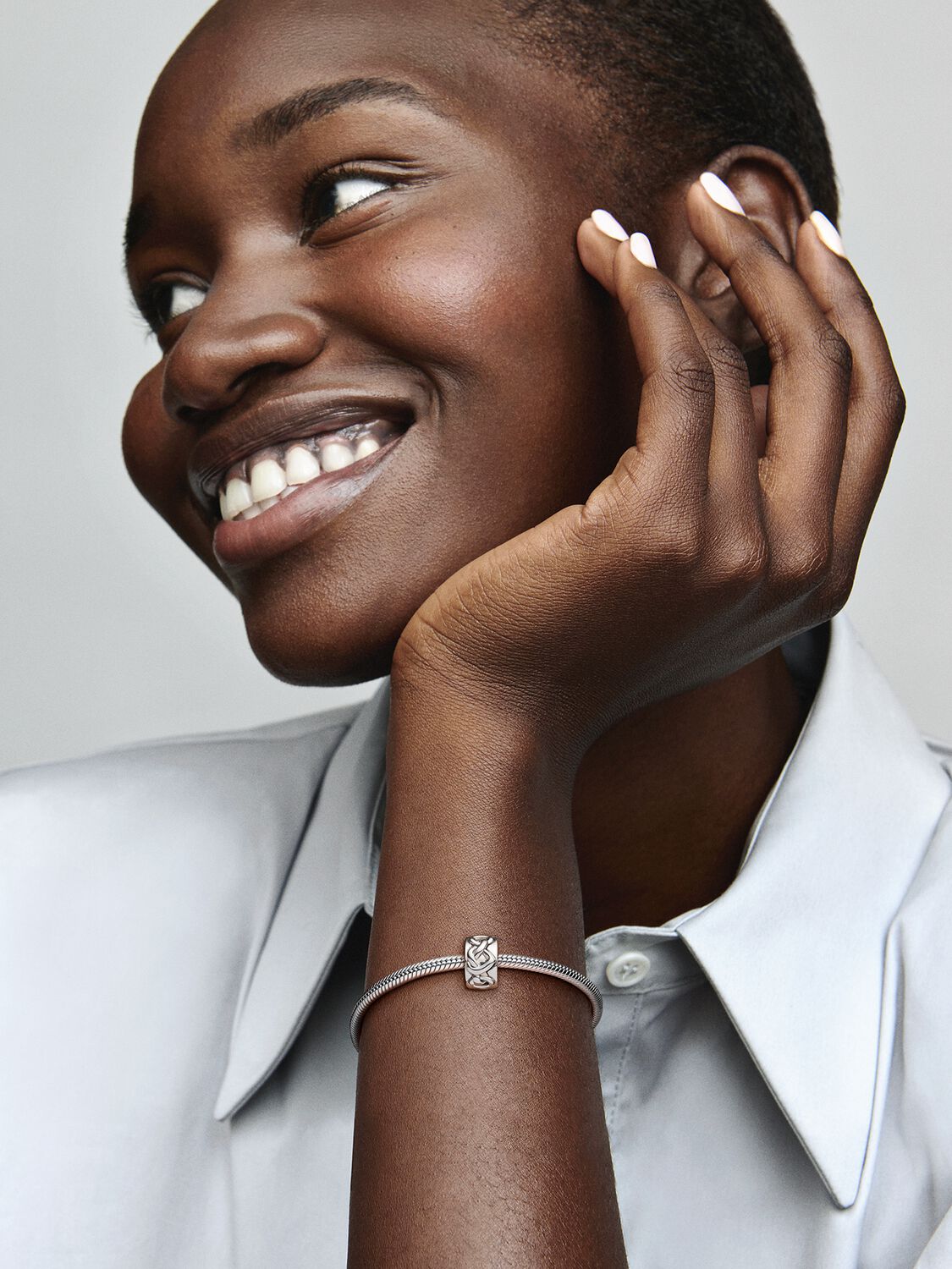 798035_ABC123_MODEL_eCOM_01_RGB