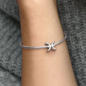 798426C01_ABC123_MODEL_eCOM_02_RGB