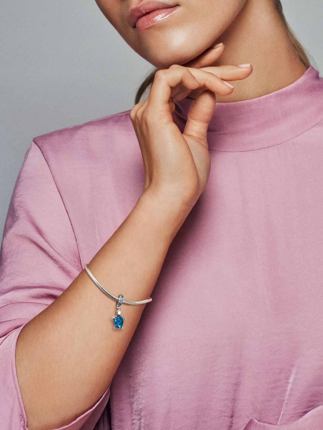 798939C01_ABC123_MODEL_eCOM_RGB