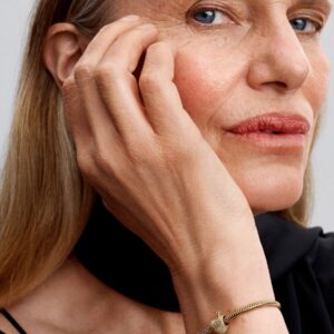 Q125_A_PDP_MODEL_SINGLE_26_1x1_RGB