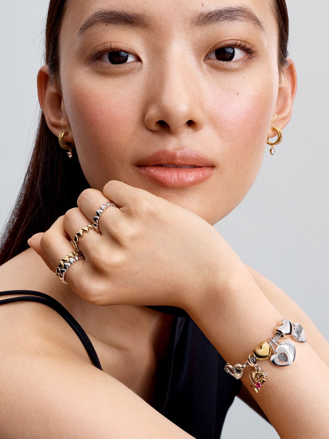 Q125_A_PDP_MODEL_STYLED_01_1x1_RGB