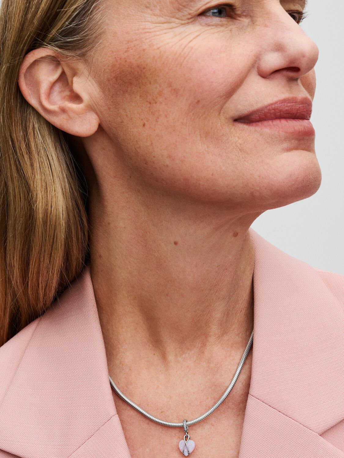 Q224_C_PDP_Model_Single_21_1x1_RGB