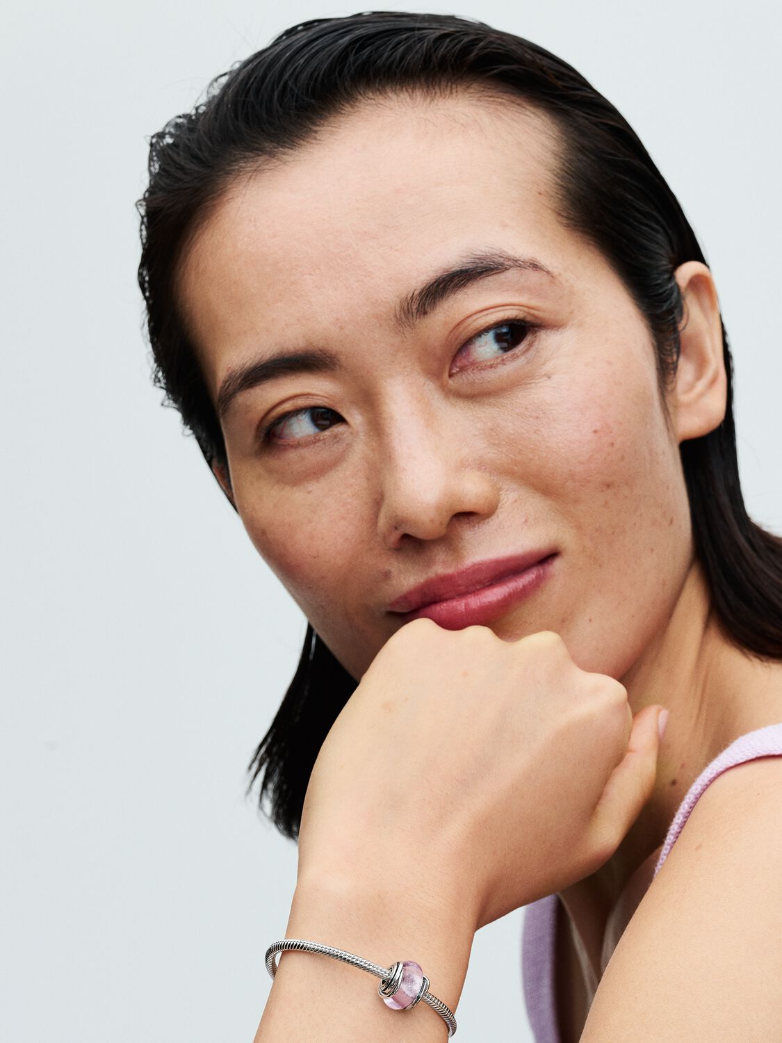 Q224_C_PDP_Model_Single_33_1x1_RGB