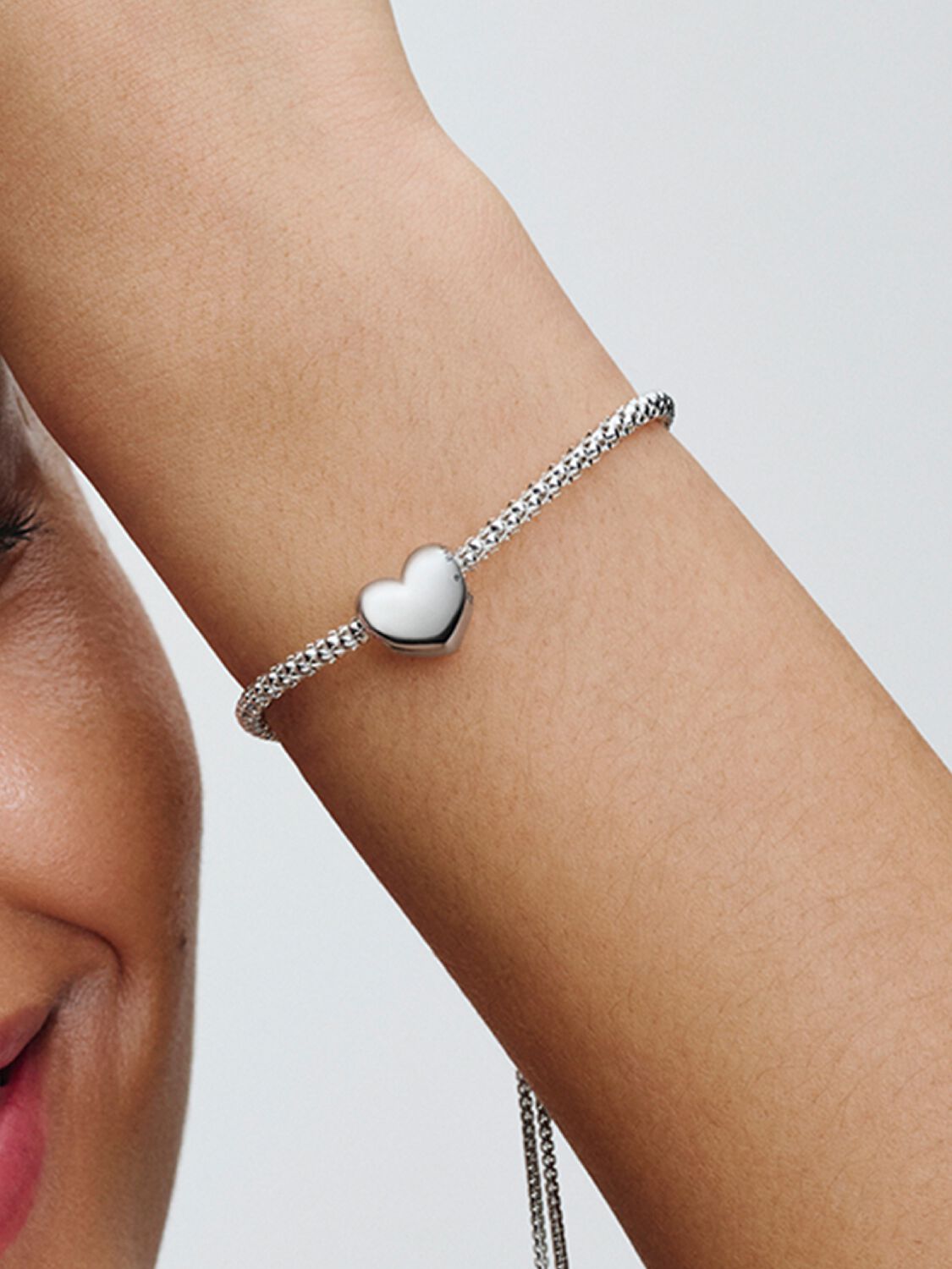 Q324_E_PDP_MODEL_SINGLE_15_1x1_RGB_charm