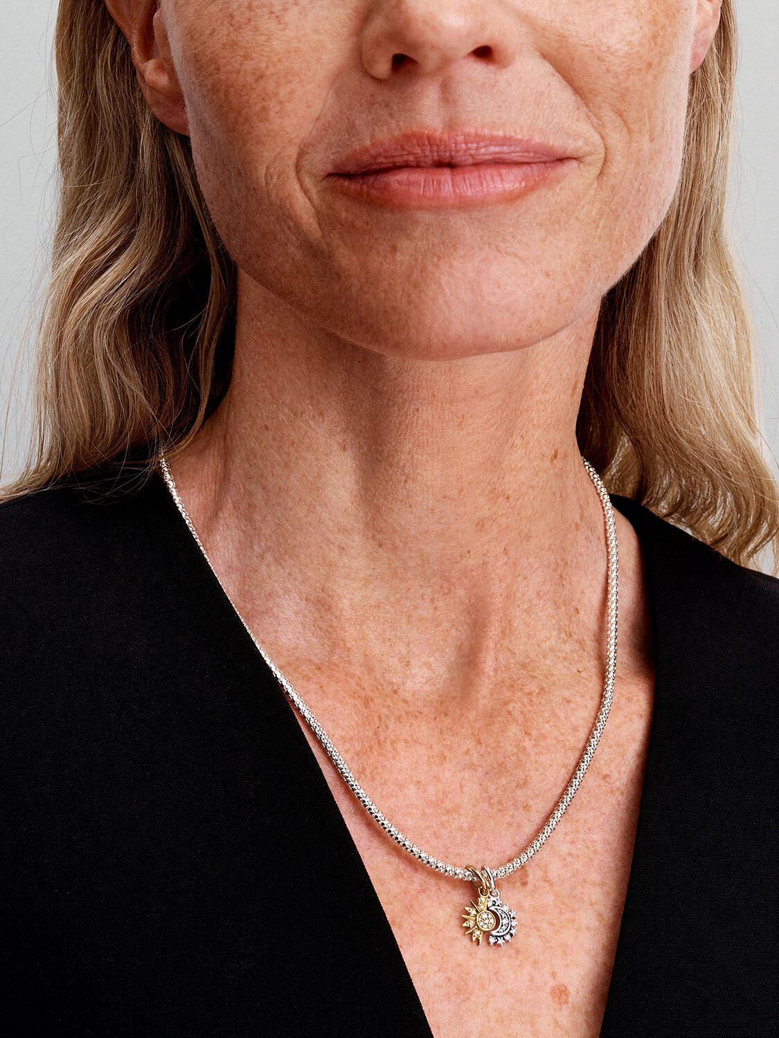 Q424_G_PDP_MODEL_SINGLE_69_1x1_RGB