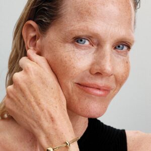 Q424_G_PDP_MODEL_SINGLE_75_1x1_RGB