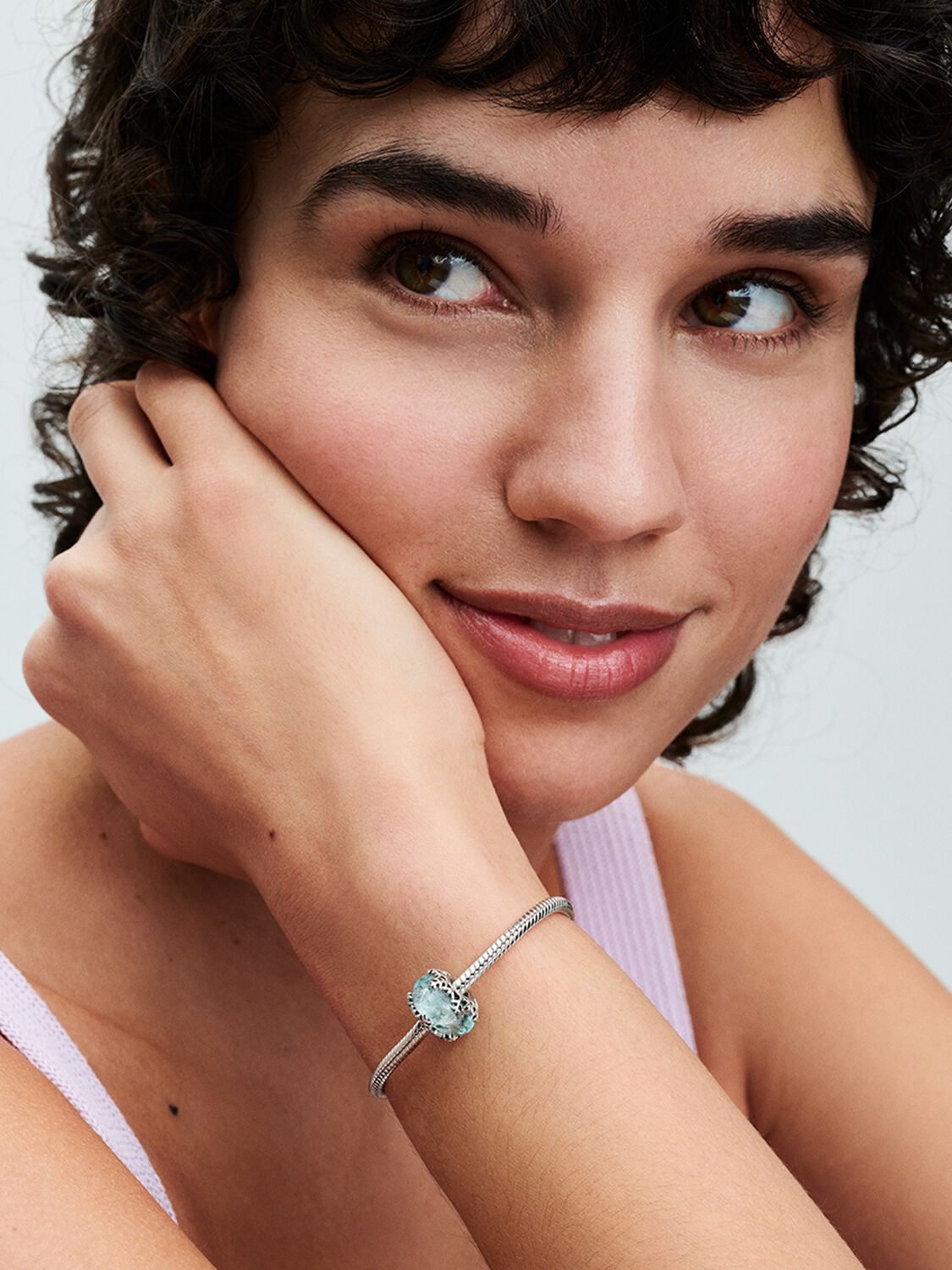 SS24_A_PDP_Model_Single_117_1x1_RGB