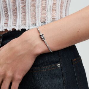 SS24_A_PDP_Model_Single_42_1x1_RGB