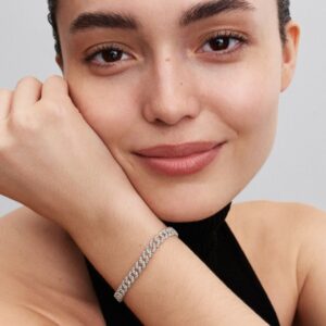 2025Q3E_collection_moments_go_ac_tp_pdp_model_besteller_07_RGB_High_3x4