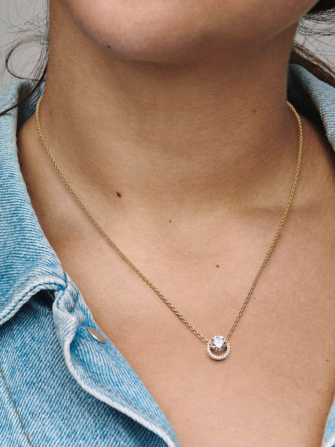 361174C01_ABC123_MODEL_eCOM_02_RGB