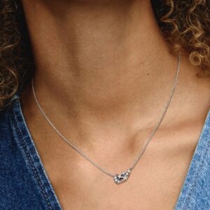 392991C01_ABC123_MODEL_eCOM_02_RGB