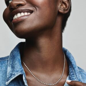 398565C01_ABC123_MODEL_eCOM_01_RGB