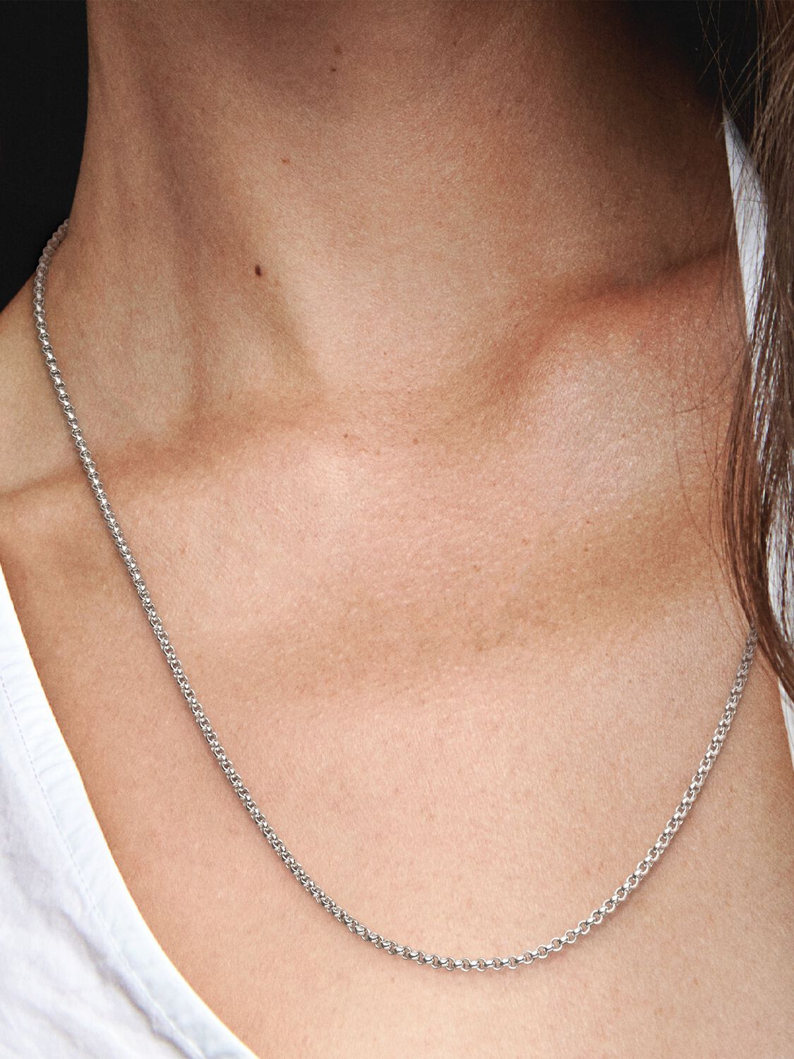 399260C00_ABC123_MODEL_eCOM_02_RGB