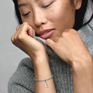 762985C01_ABC123_MODEL_eCOM_01_RGB