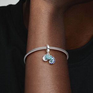 791676C01_ABC123_MODEL_eCOM_02_RGB