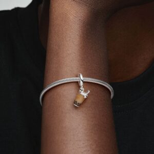 791685C01_ABC123_MODEL_eCOM_02_RGB