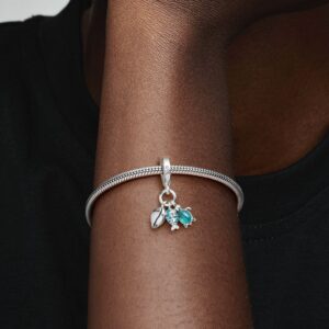 791697C01_ABC123_MODEL_eCOM_02_RGB