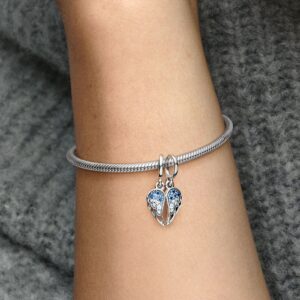 792821C01_ABC123_MODEL_eCOM_02_RGB