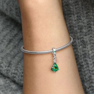 792983C01_ABC123_MODEL_eCOM_02_RGB