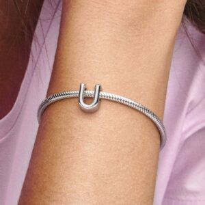 797475_ABC123_MODEL_eCOM_02_RGB