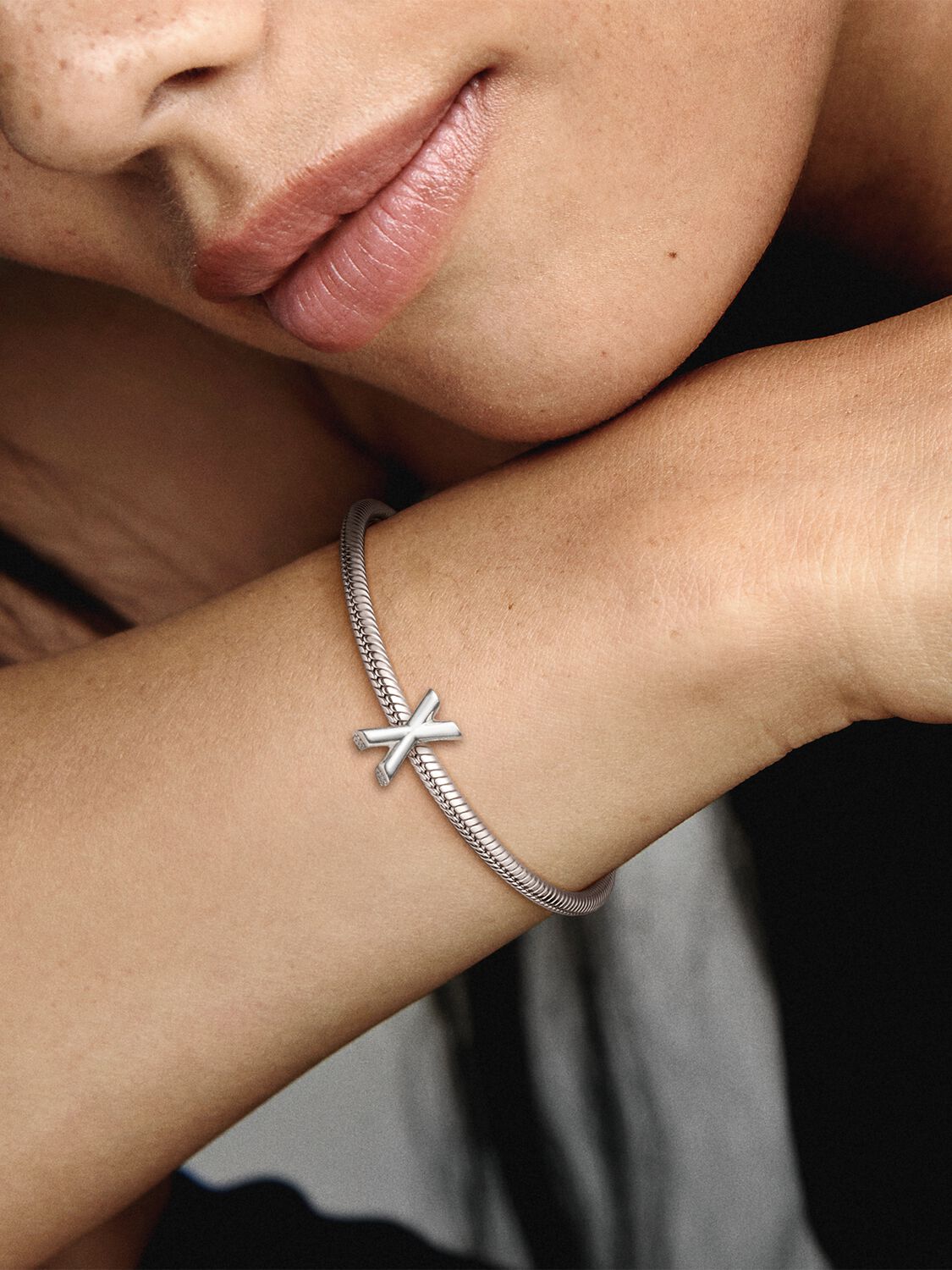 797478_ABC123_MODEL_eCOM_02_RGB