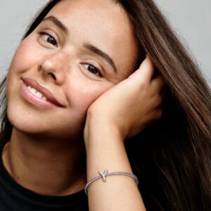 797479_ABC123_MODEL_eCOM_01_RGB