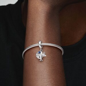 798027CZ_ABC123_MODEL_eCOM_02_RGB