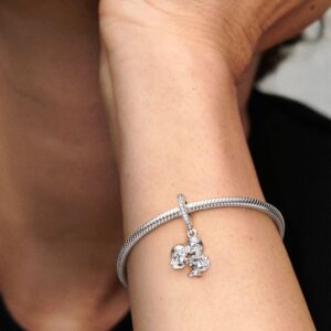 798896C01_ABC123_MODEL_eCOM_02_RGB