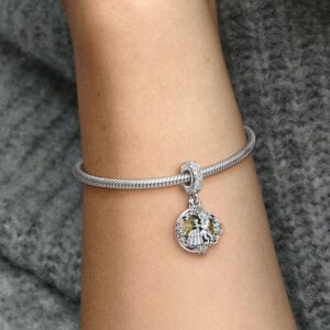 799014C01_ABC123_MODEL_eCOM_02_RGB