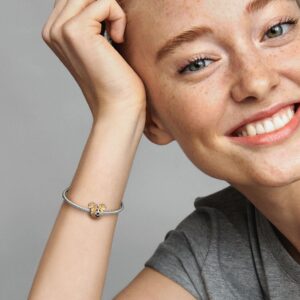 799599C01_ABC123_MODEL_eCOM_01_RGB