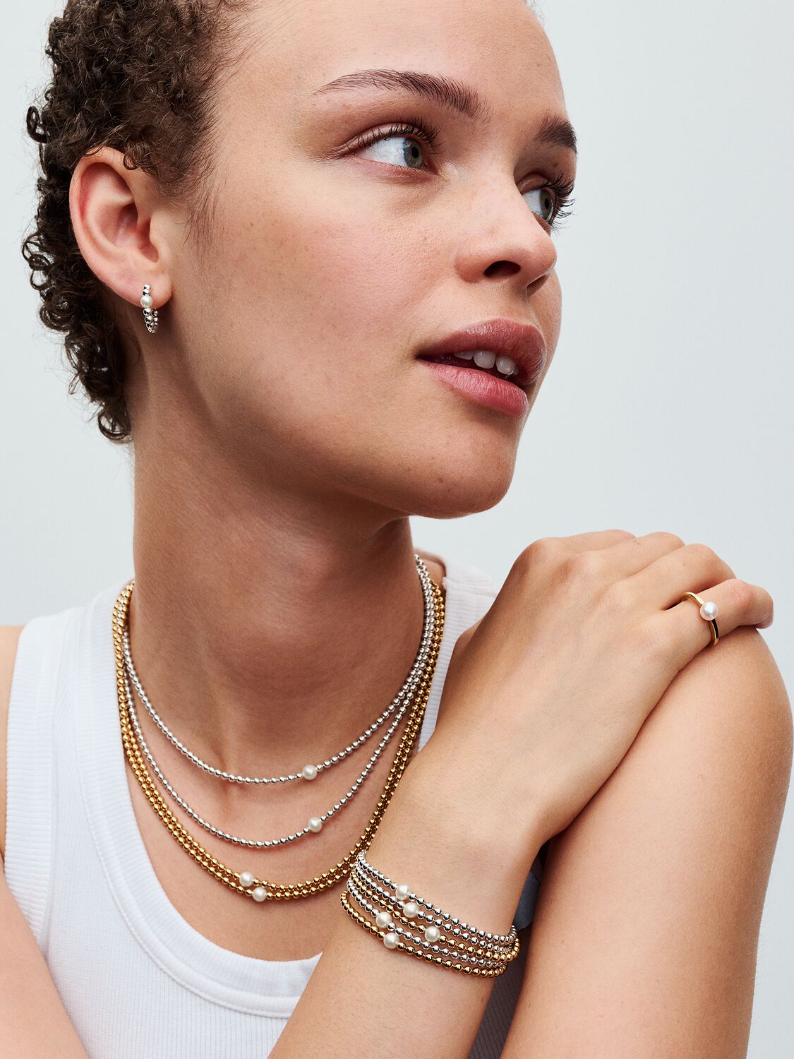 Q124_B_PDP_Model_Styled_16_1x1_RGB