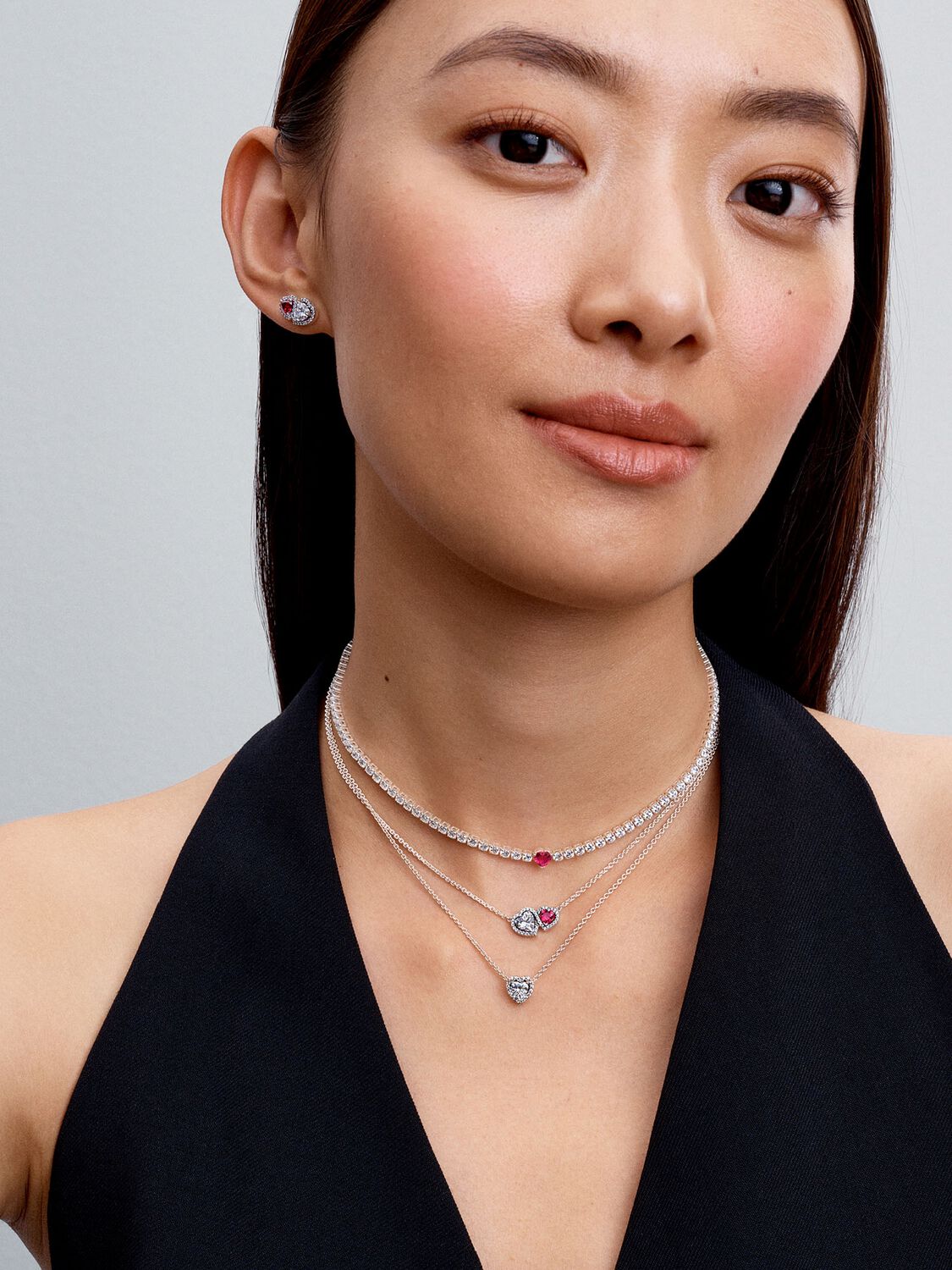 Q125_A_PDP_MODEL_STYLED_07_1x1_RGB