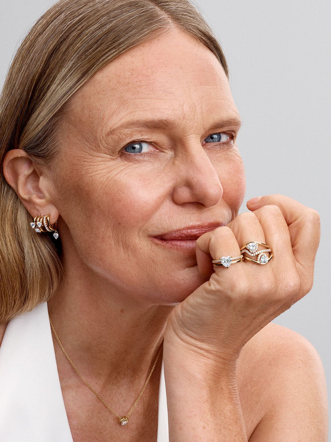 Q125_A_PDP_MODEL_STYLED_14_1x1_RGB