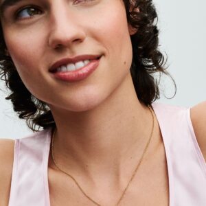 Q224_C_PDP_Model_Single_03_1x1_RGB