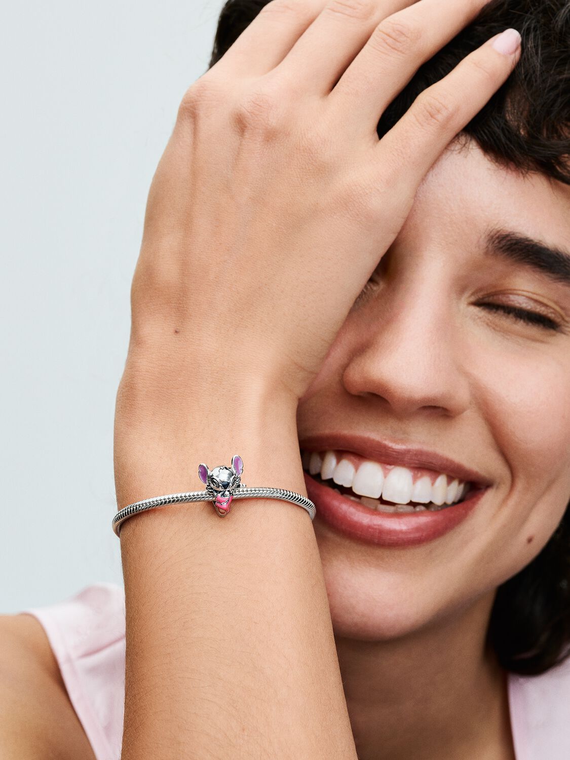 Q224_C_PDP_Model_Single_11_1x1_RGB