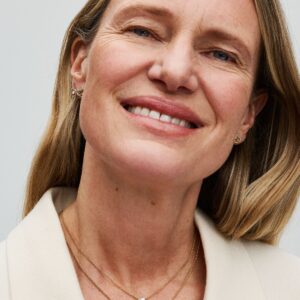 Q224_C_PDP_Model_Styled_08_PREMD_1x1_RGB