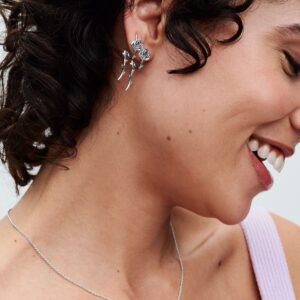 Q224_C_PDP_Model_Styled_10_1x1_RGB