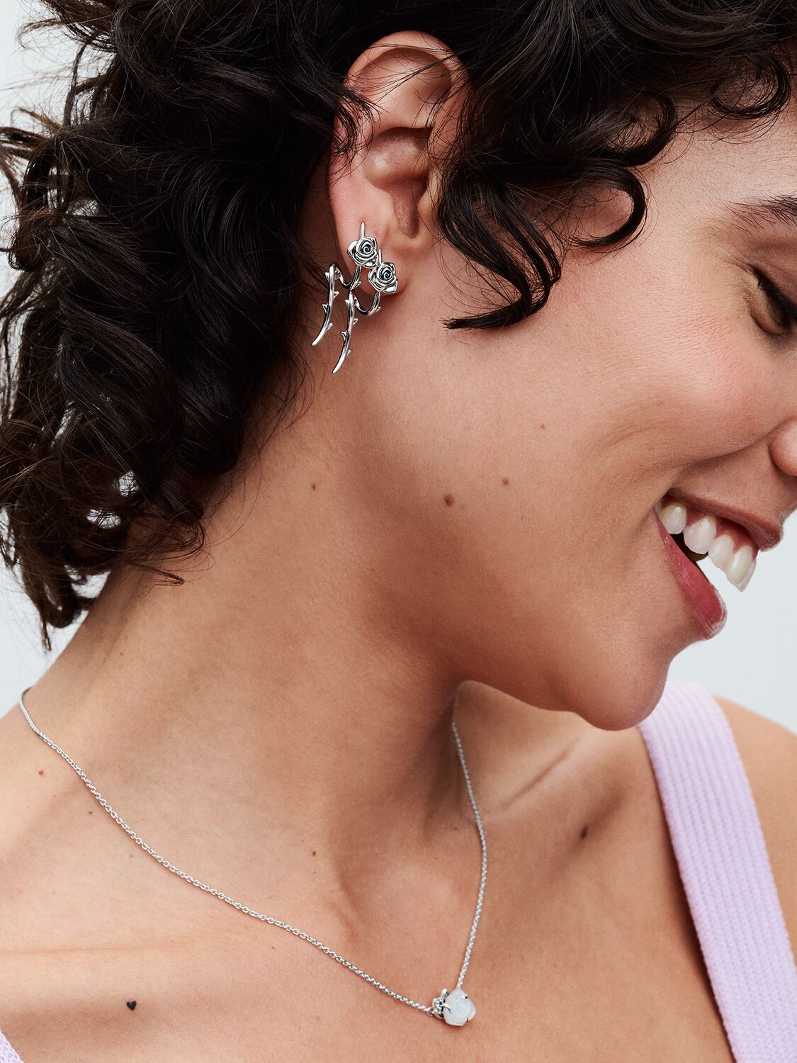 Q224_C_PDP_Model_Styled_10_1x1_RGB