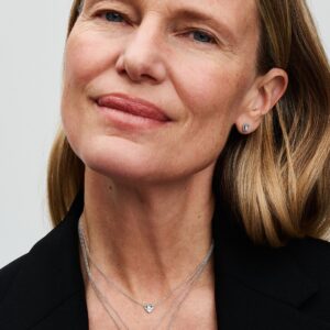 Q224_C_PDP_Model_Styled_17_1x1_RGB