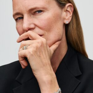 Q224_C_PDP_Model_Styled_18_1x1_RGB