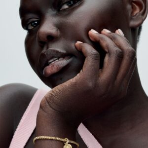 Q224_D_PDP_Model_Single_35_1x1_RGB