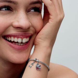 Q224_D_PDP_Model_Single_66_1x1_RGB