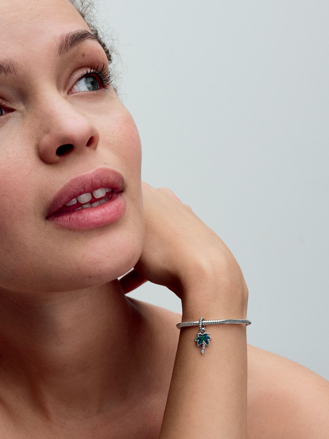 Q224_D_PDP_Model_Single_74_1x1_RGB