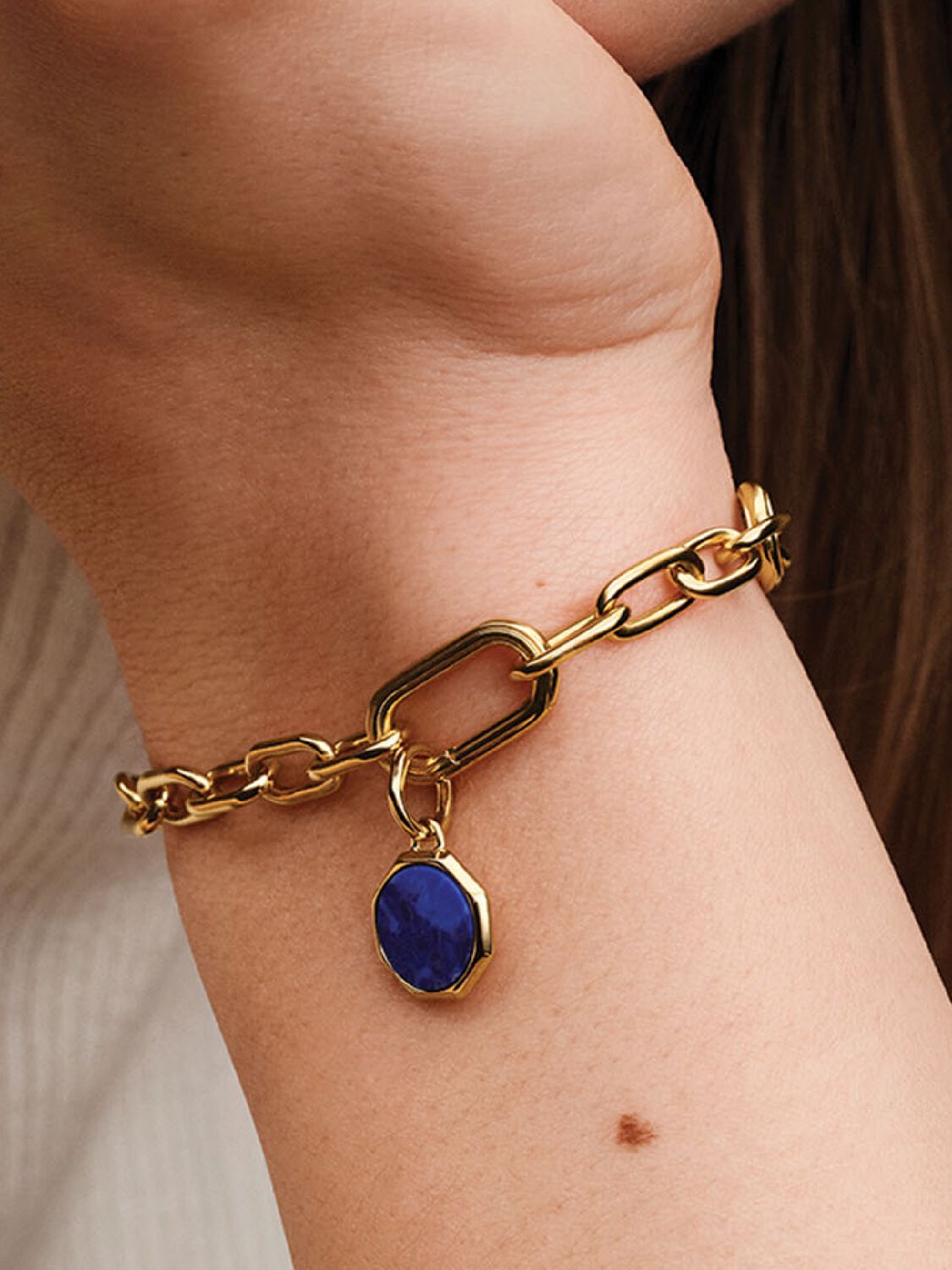 Q324_E_PDP_MODEL_SINGLE_18_1x1_RGB_charm