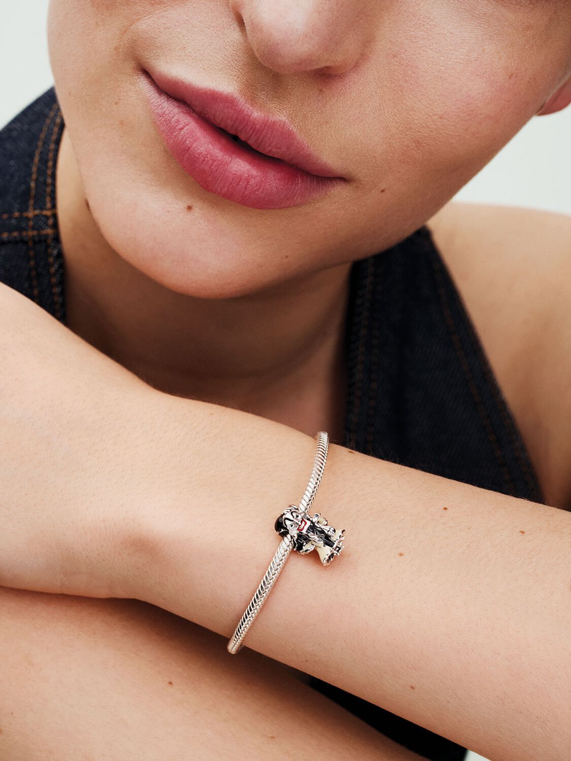 Q324_E_PDP_MODEL_SINGLE_33_1x1_RGB