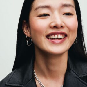 Q324_E_PDP_MODEL_STYLED_18_1x1_RGB