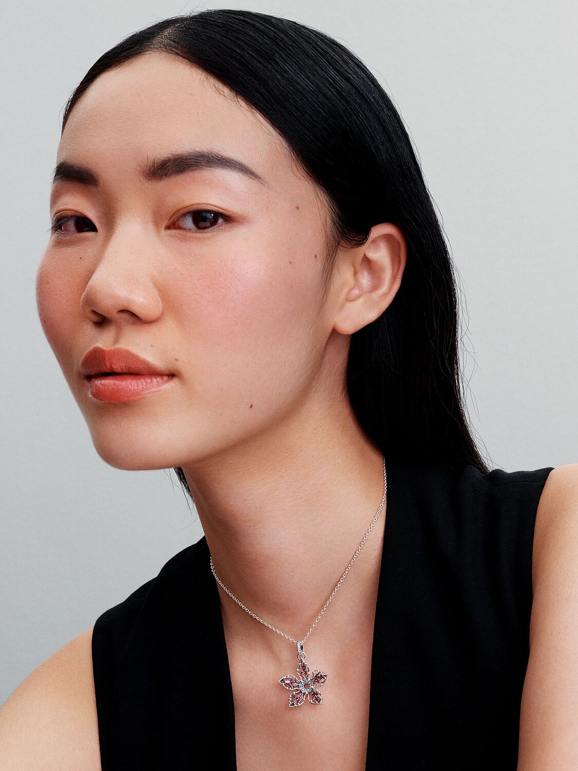 Q424_G_PDP_MODEL_SINGLE_08_1x1_RGB