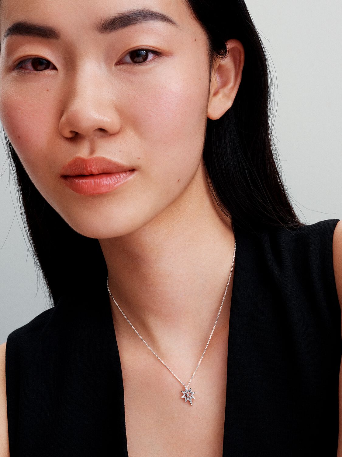 Q424_G_PDP_MODEL_SINGLE_09_1x1_RGB