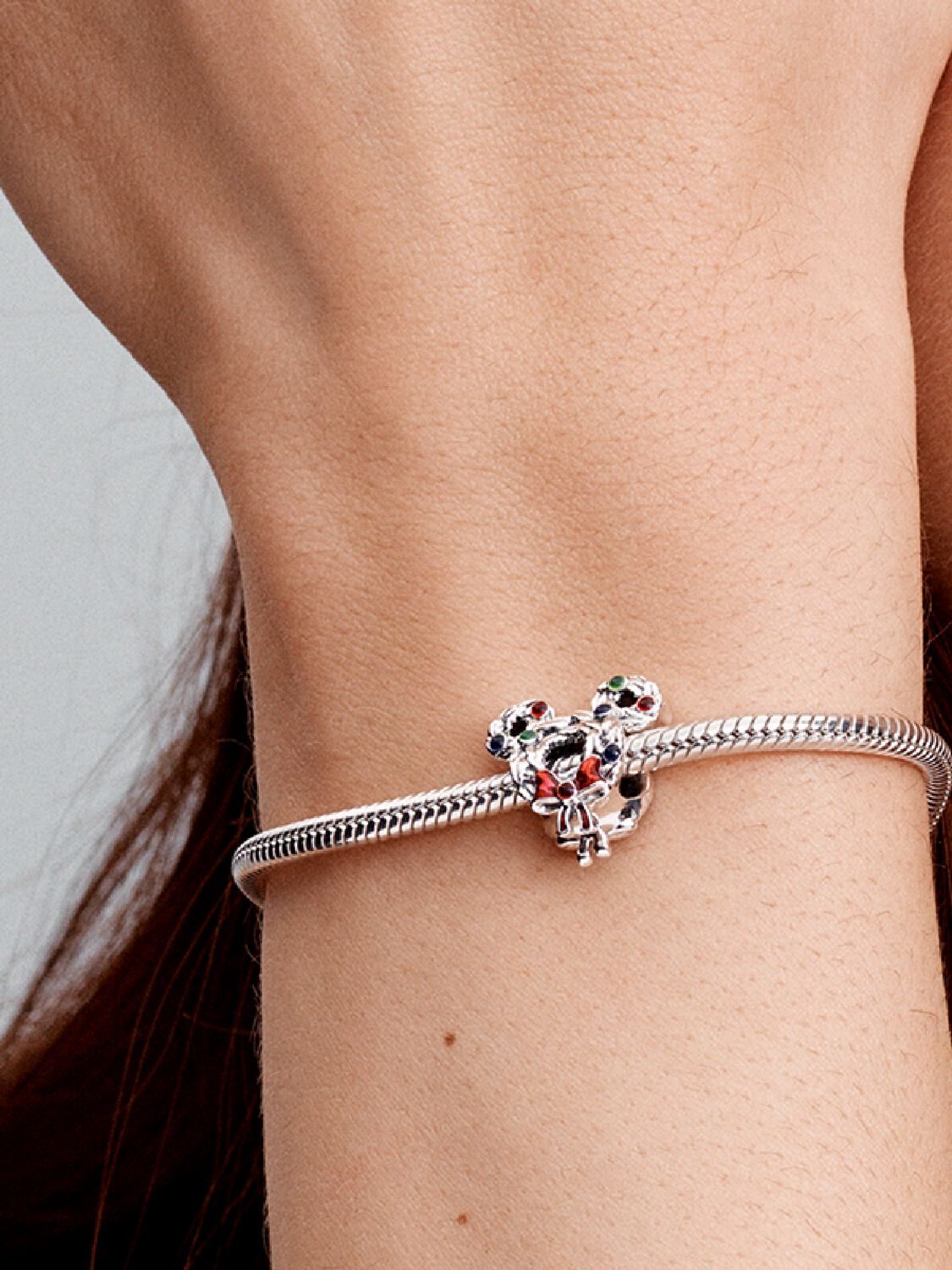 Q424_G_PDP_MODEL_SINGLE_21_1x1_RGB_charm